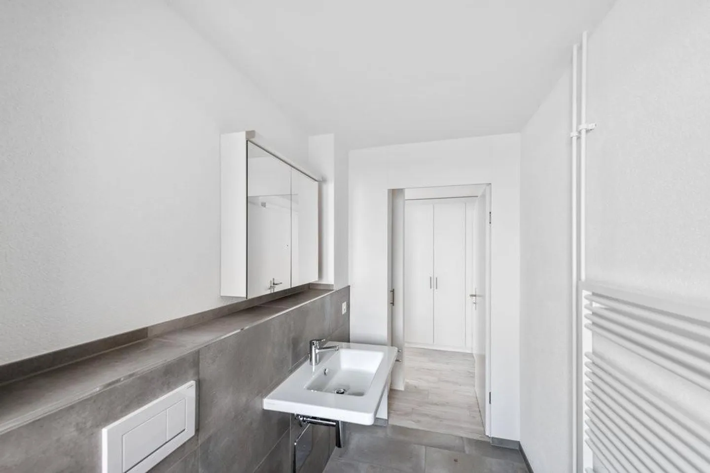 Belle appartement neuf, situé au centre - Photo 8 sur 10