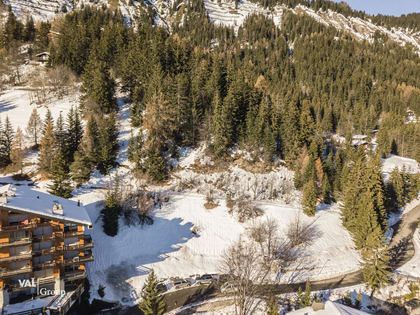 Magnifique terrain à bâtir au cœur de la station - Photo 5 sur 8