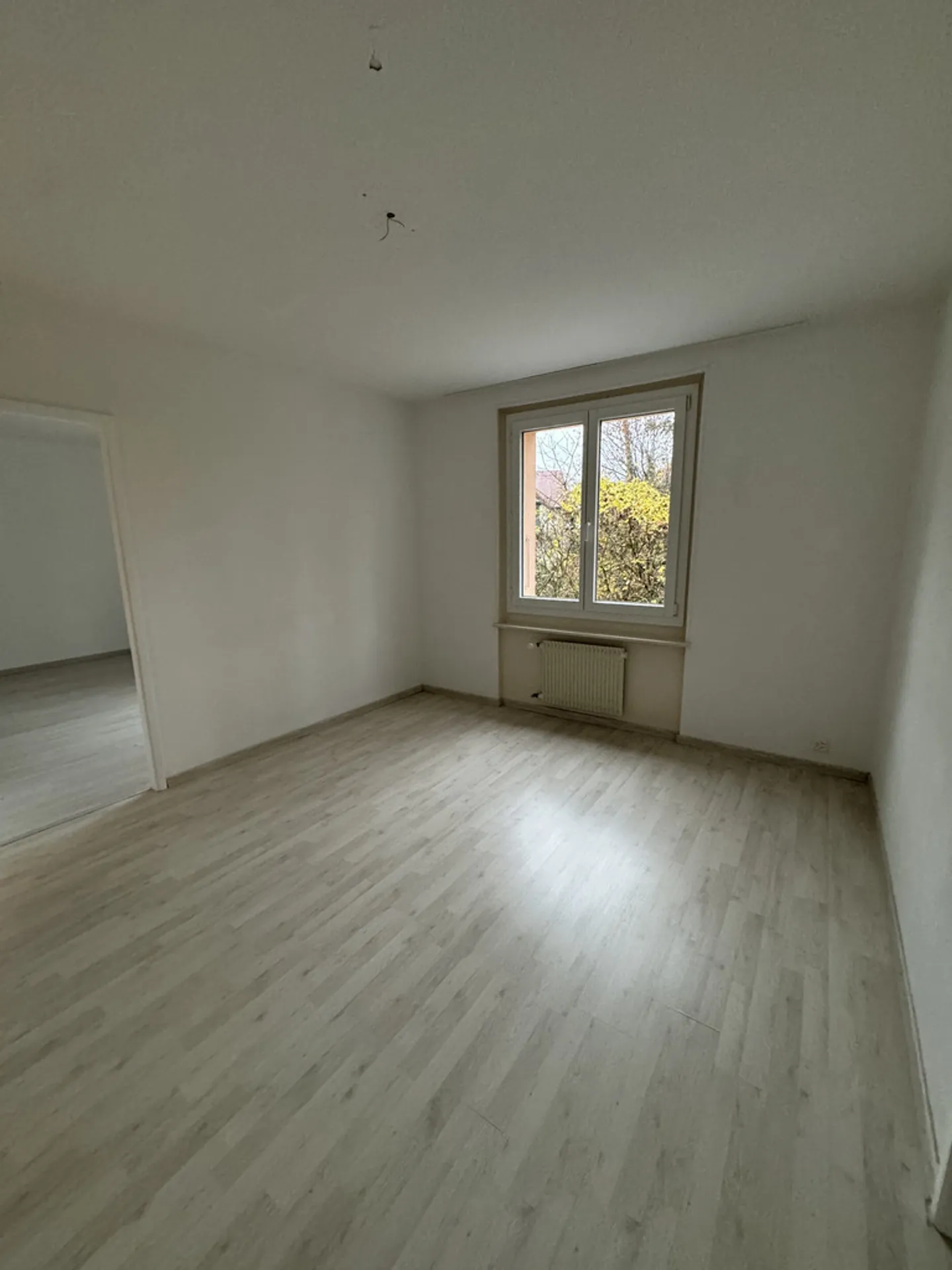 Apartment for rent - Photo 3 of 9