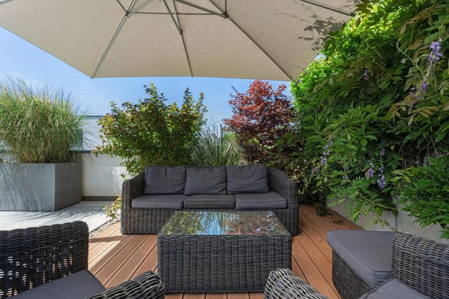 Villa avec terrasse et vue magnifique sur le lac et les préalpes - Photo 8 sur 12