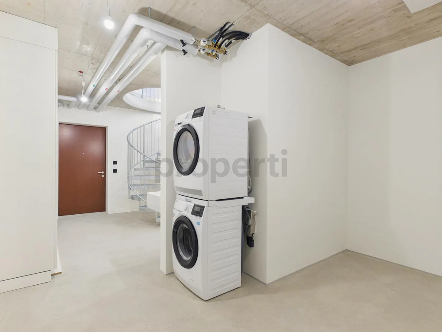 Modern Elegance with Dreamlike Gallery: 4.5-Room New Townhouse - Photo 16 of 17
