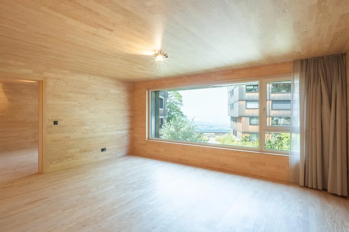 Appartamento di alta qualità con loggia e vista panoramica da 4,5 stanze - Foto 5 di 13