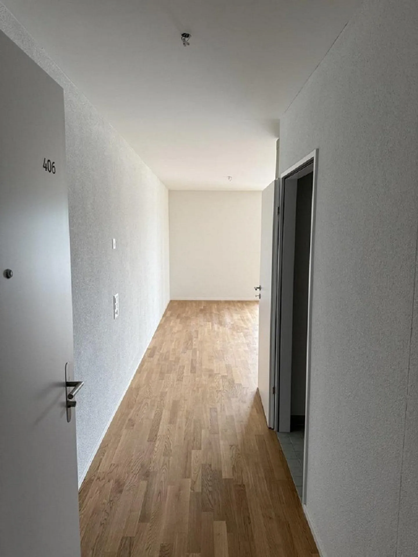 Moderno appartamento con 3 camere da letto con balcone e bella vista a Muttenz - Foto 6 di 9