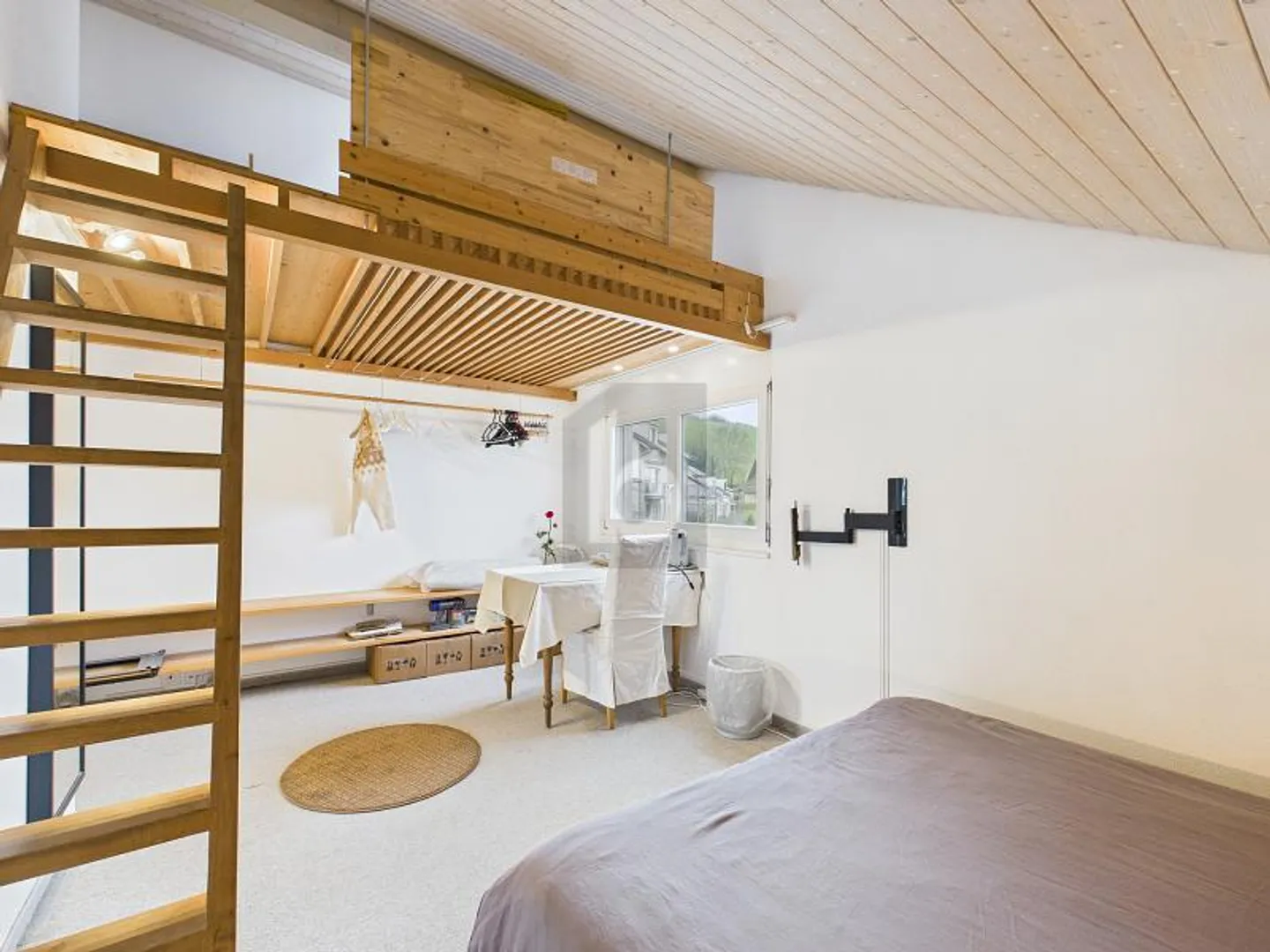 ELEGANTE CON GIARDINO, PISCINA E VISTA PANORAMICA - Foto 5 di 6