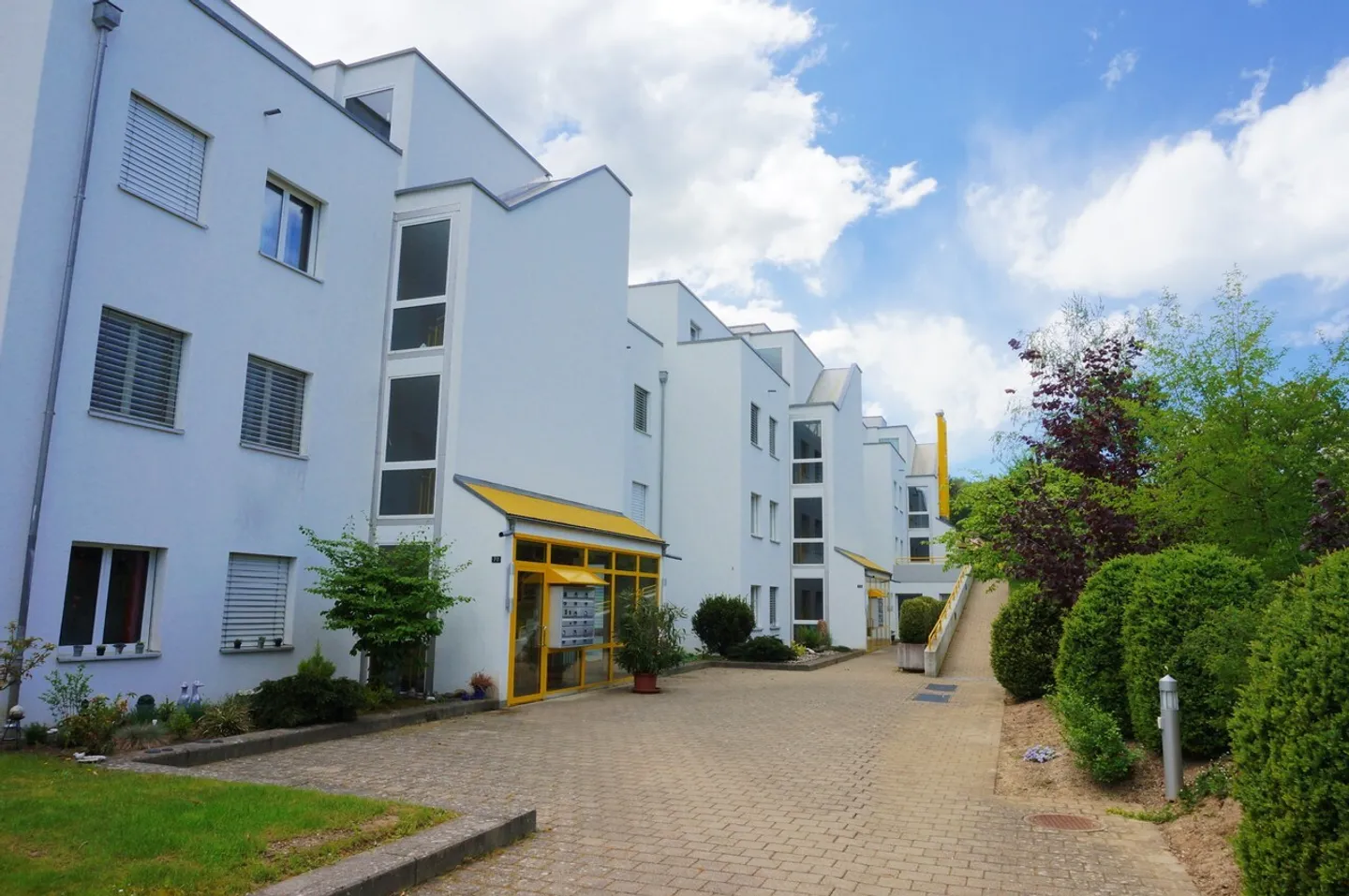 Bright 3.5-room apartment in Kölliken - Photo 1 of 10