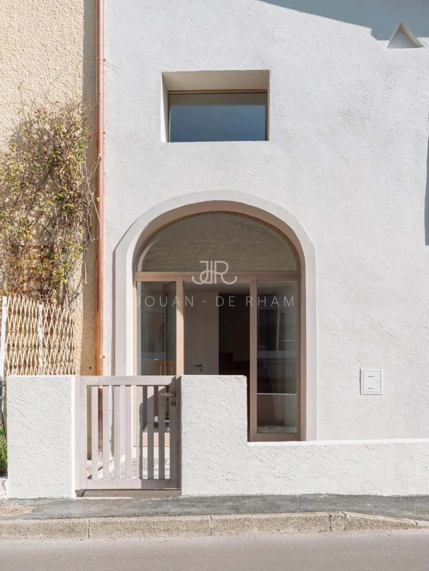 Co-Exclusivité - Villa de village rénovée - Photo 3 sur 13