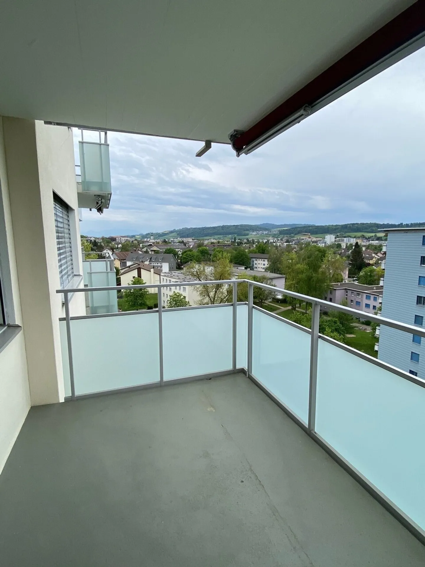 Votre nouveau chez-vous à Wohlen avec une vue imprenable ! - Photo 8 sur 8