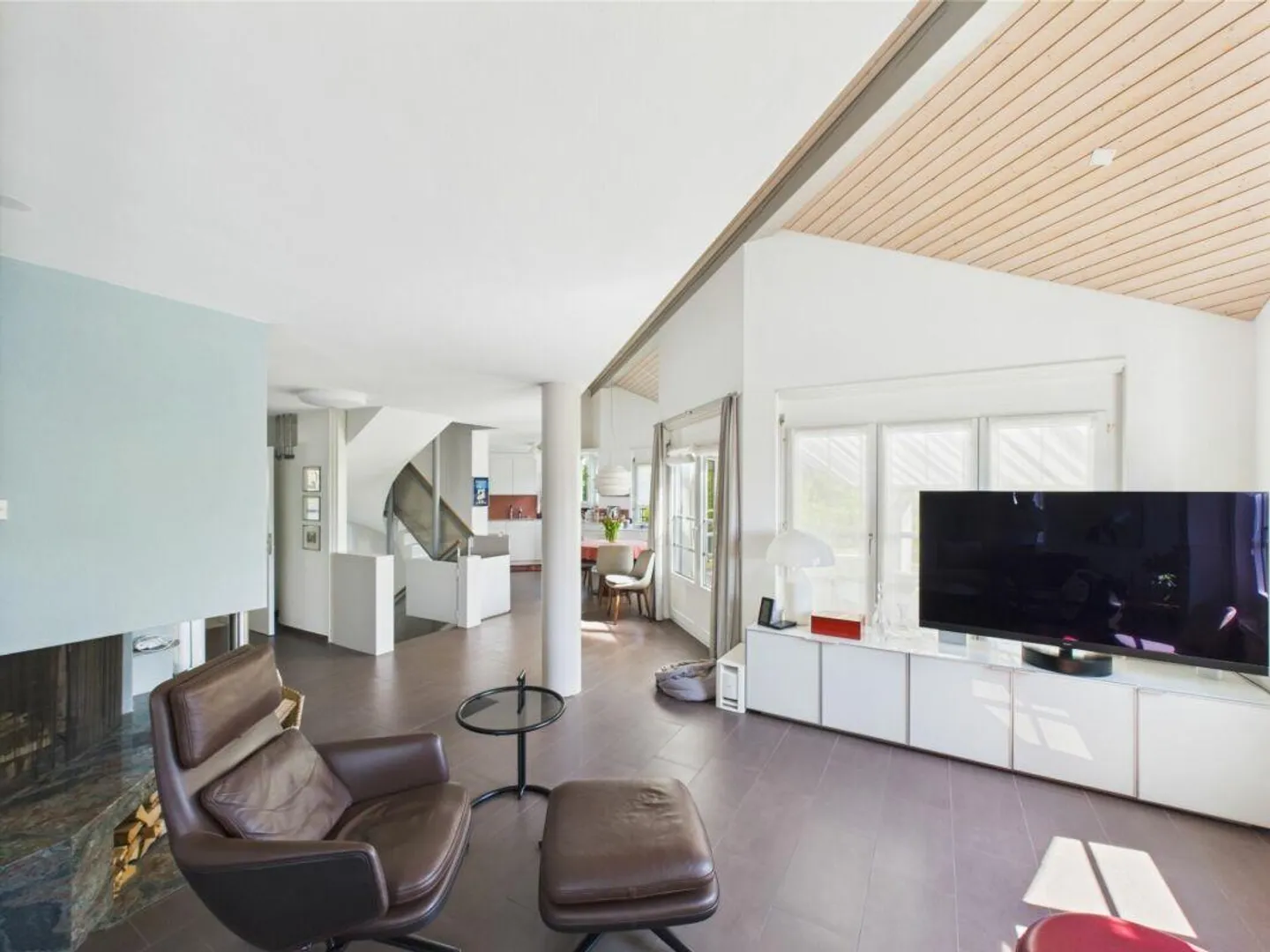 Maison individuelle de 7,5 pièces au style élégant dans le meilleur emplacement à Steckborn - Photo 3 sur 13