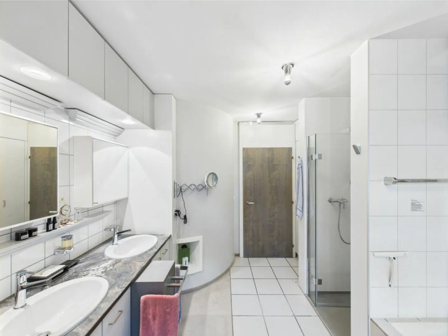 Maison individuelle de 7,5 pièces au style élégant dans le meilleur emplacement à Steckborn - Photo 11 sur 13