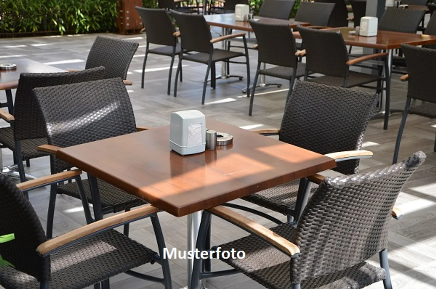 Restaurantimmobilie mit Grundstück - Foto 1 von 13