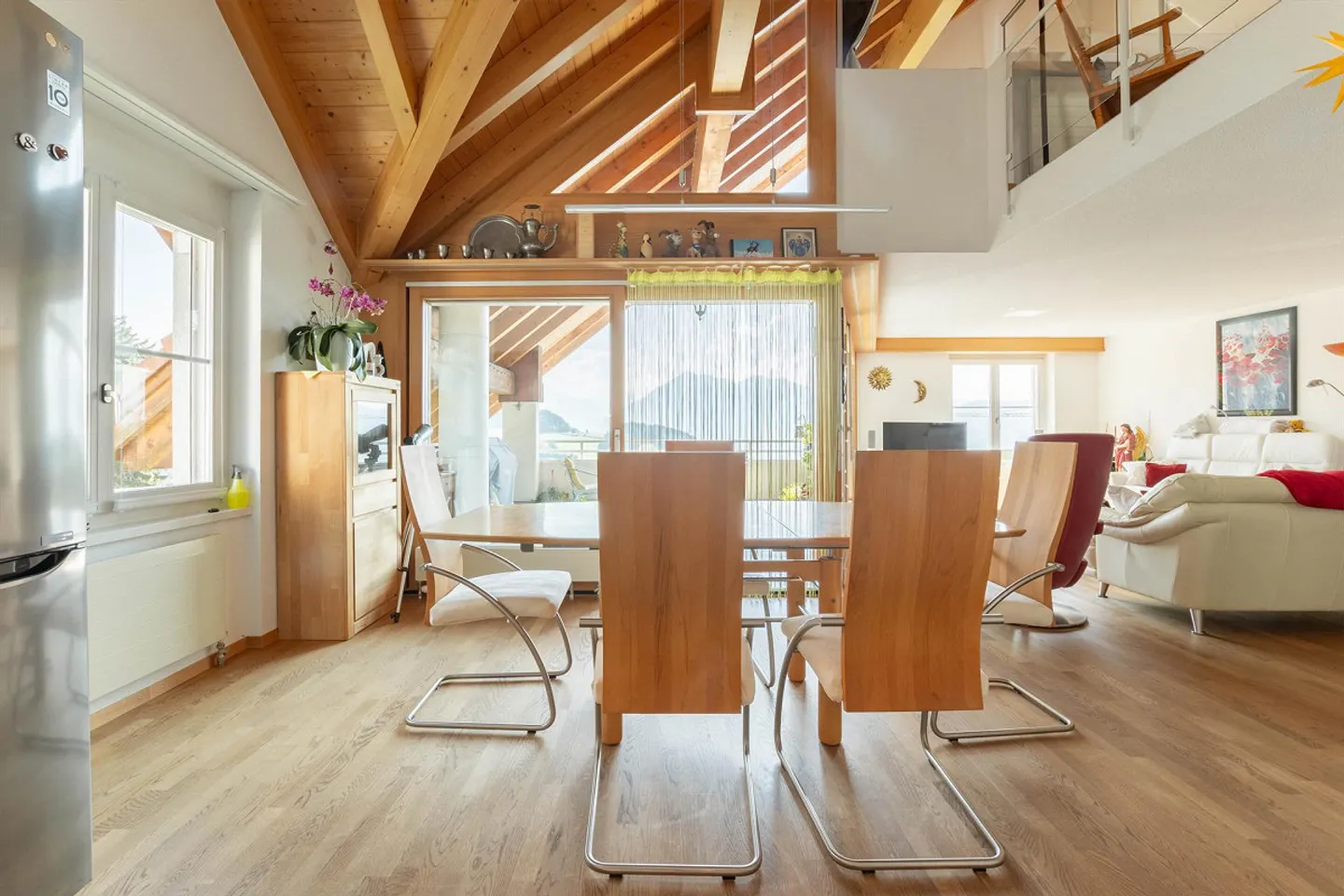 "Charmante 6.5-Zimmer-Maisonettewohnung in Thun-Goldiwil" - Foto 6 di 20