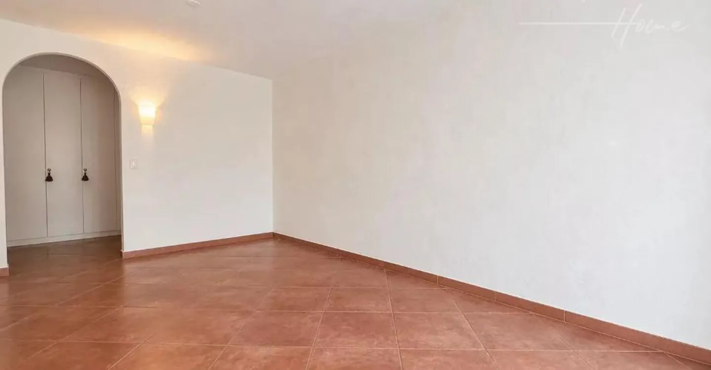 Stunning 3½ room apartment for sale in Sion - Photo 2 of 7