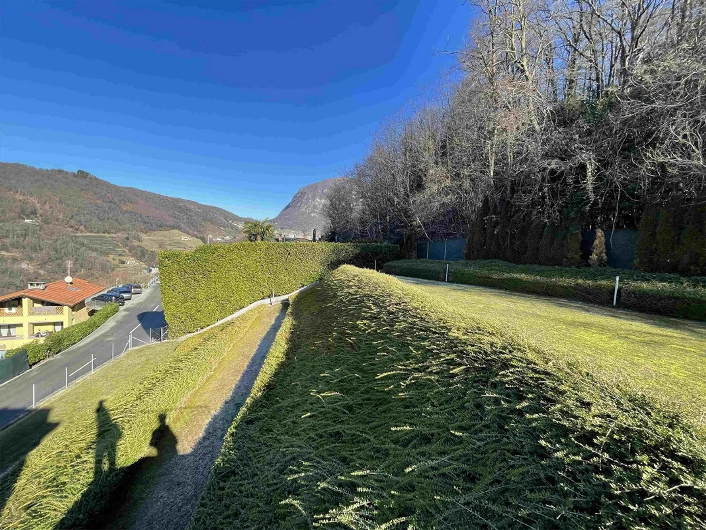 INTERESSANTES GRUNDSTÜCK MIT PRÄCHTIGEM SEEBLICK - Foto 3 von 13