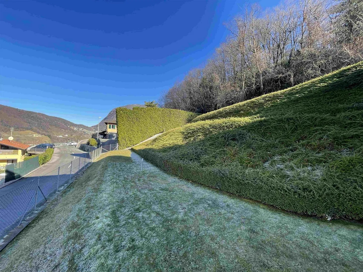 INTERESSANTES GRUNDSTÜCK MIT PRÄCHTIGEM SEEBLICK - Foto 9 von 13