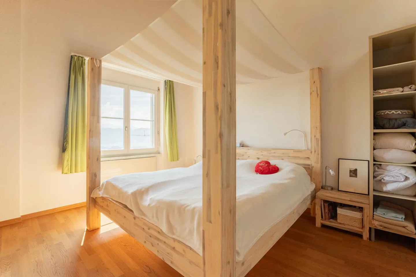 "Charmante 6.5-Zimmer-Maisonettewohnung in Thun-Goldiwil" - Foto 18 di 20