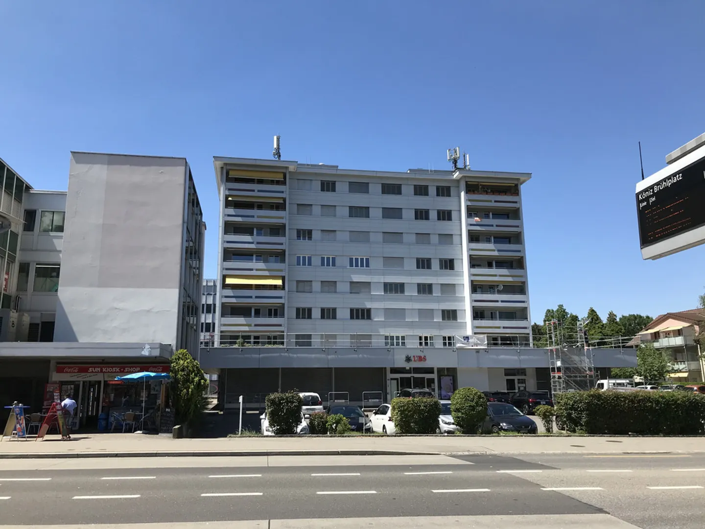 Living in Köniz - Photo 1 of 8