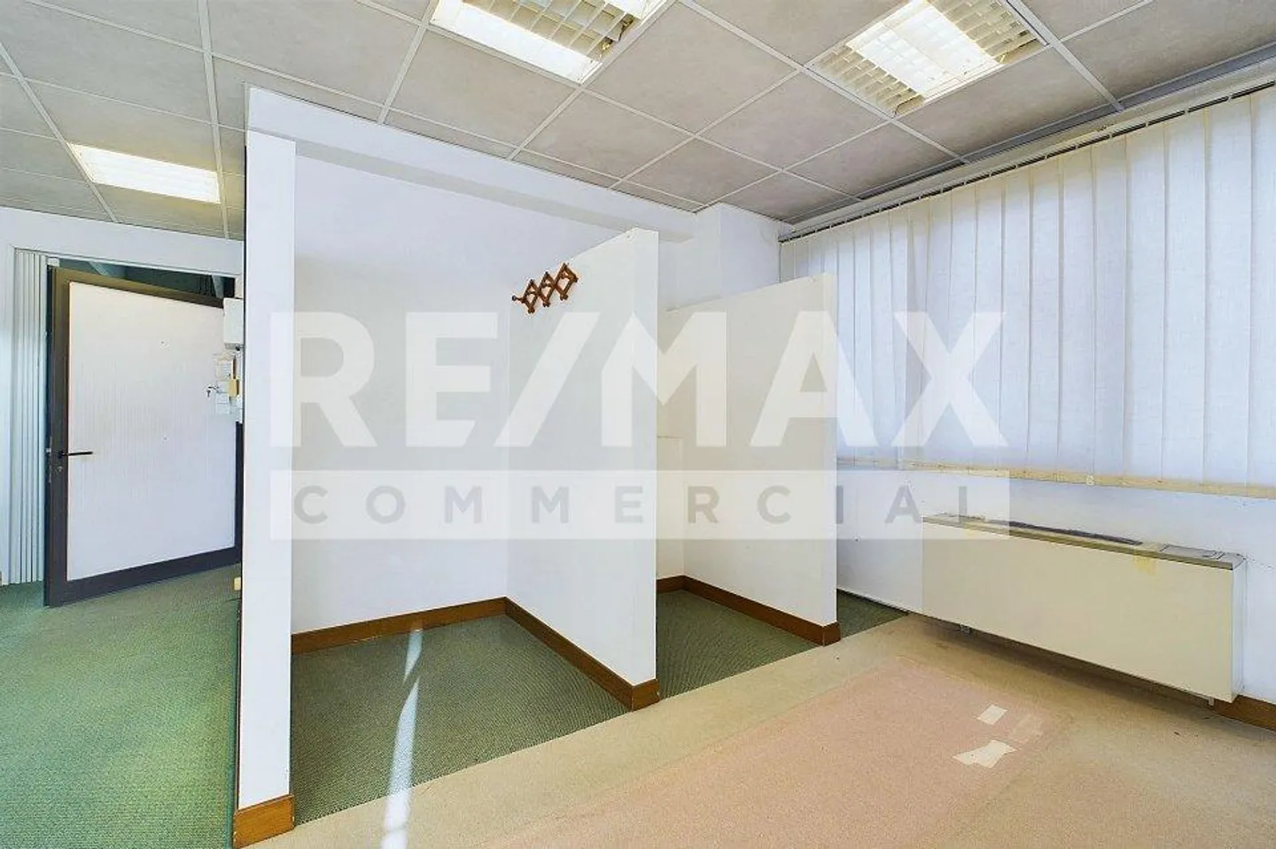 Interesting commercial building in Cunardo, Varese - Italy - Photo 9 of 13
