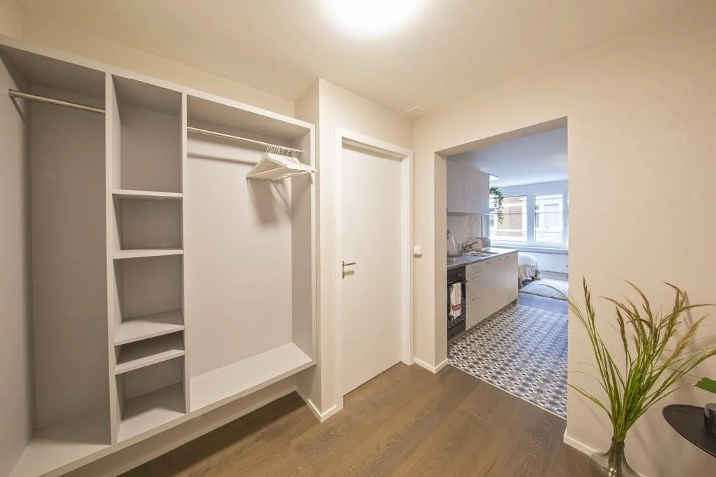 Renovated 1.5-room apartment in Gundeli with private washing tower - Photo 1 of 7