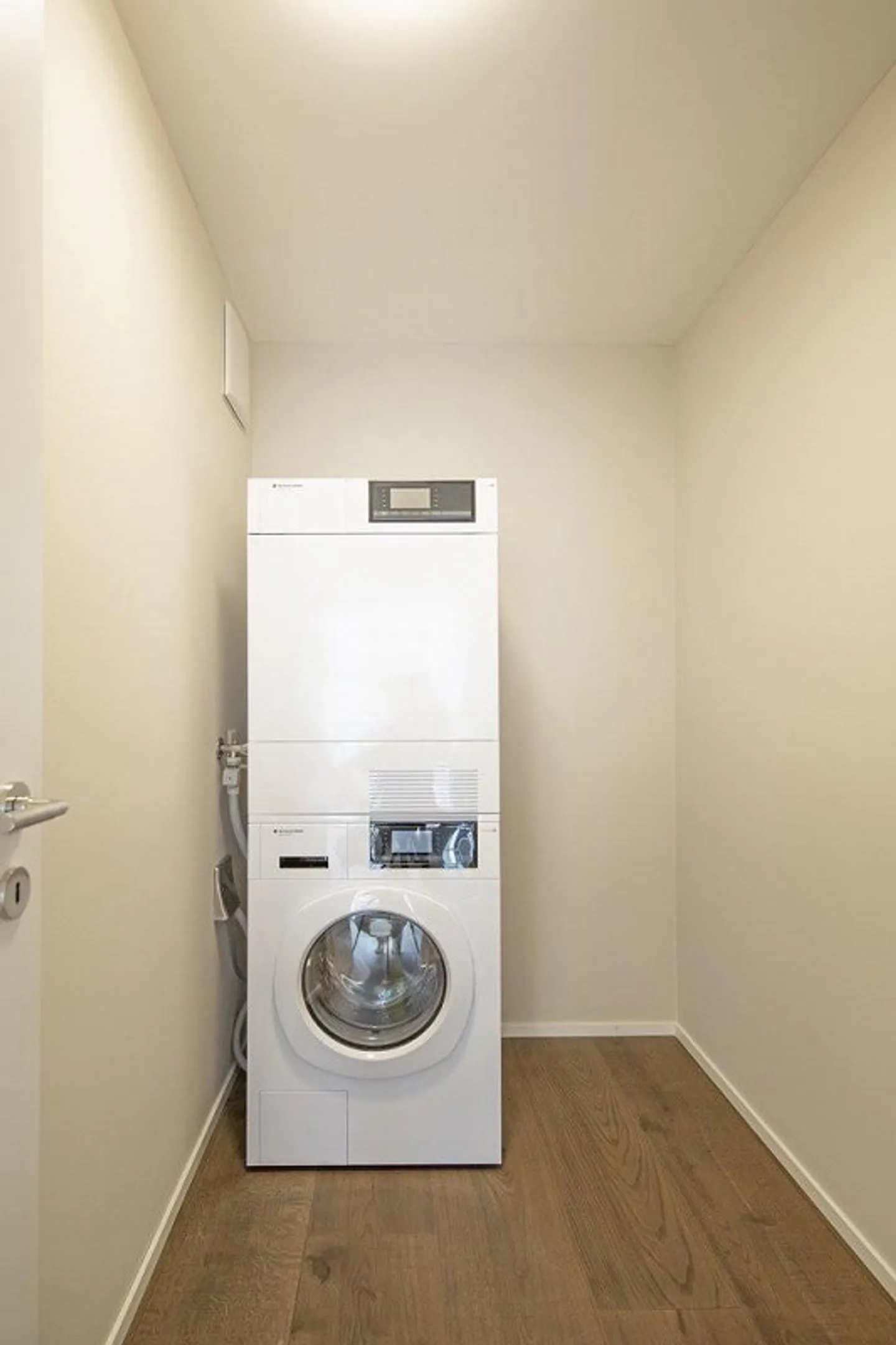 Renovated 1.5-room apartment in Gundeli with private washing tower - Photo 6 of 7