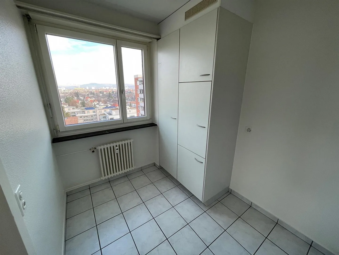 Nuovi inquilini cercasi per un ampio appartamento di 3 stanze ad Allschwil - Foto 6 di 11
