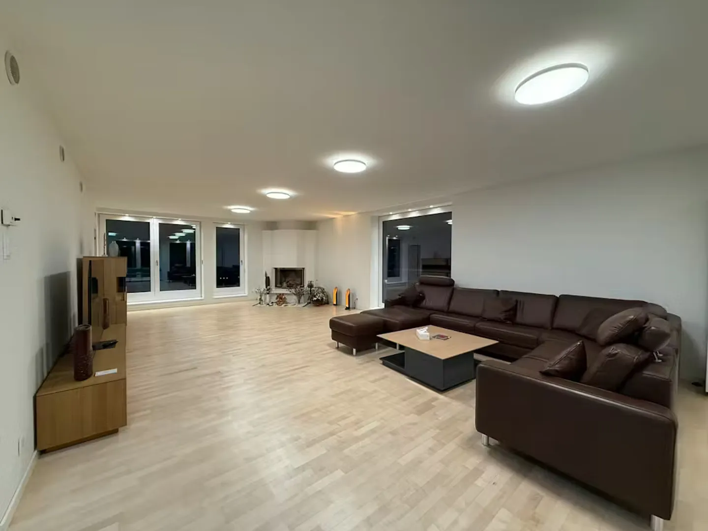 Apartment for rent - Photo 2 of 10