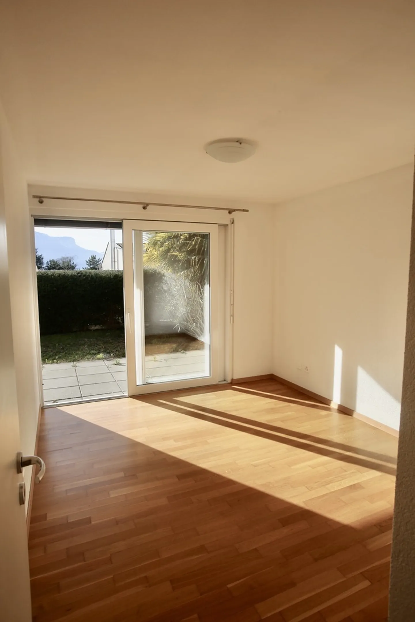 Moderne Bifamilienhaus mit Aussicht - Foto 10 von 19