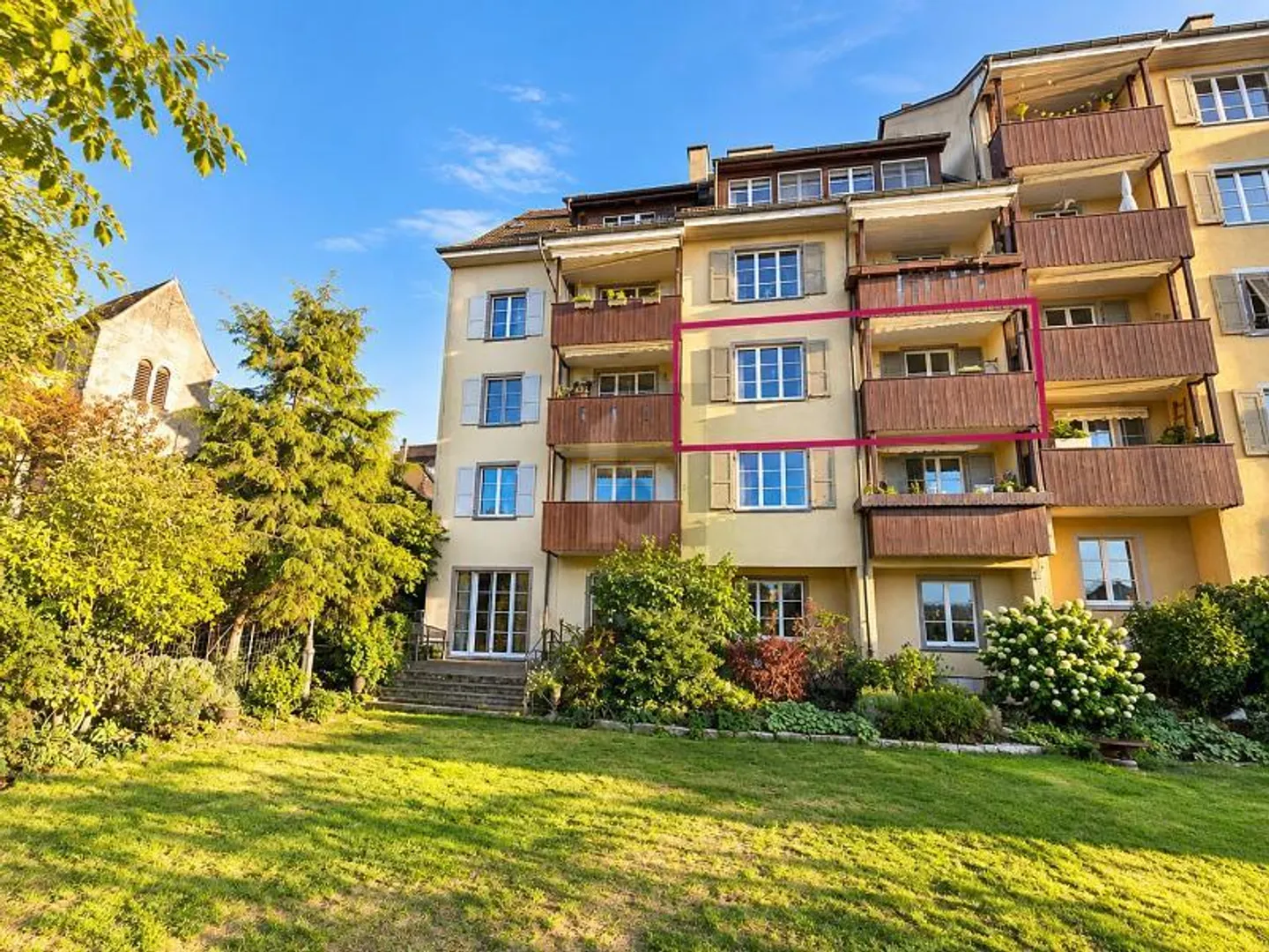 UNIQUE LIVING DIRECTLY ON THE RHINE - Photo 5 of 6
