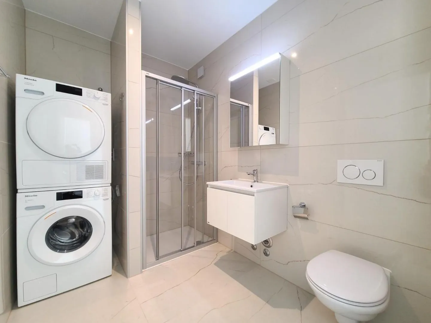Plugin 4 - 5.5-Room Apartment on the 12th Floor - Photo 12 of 13