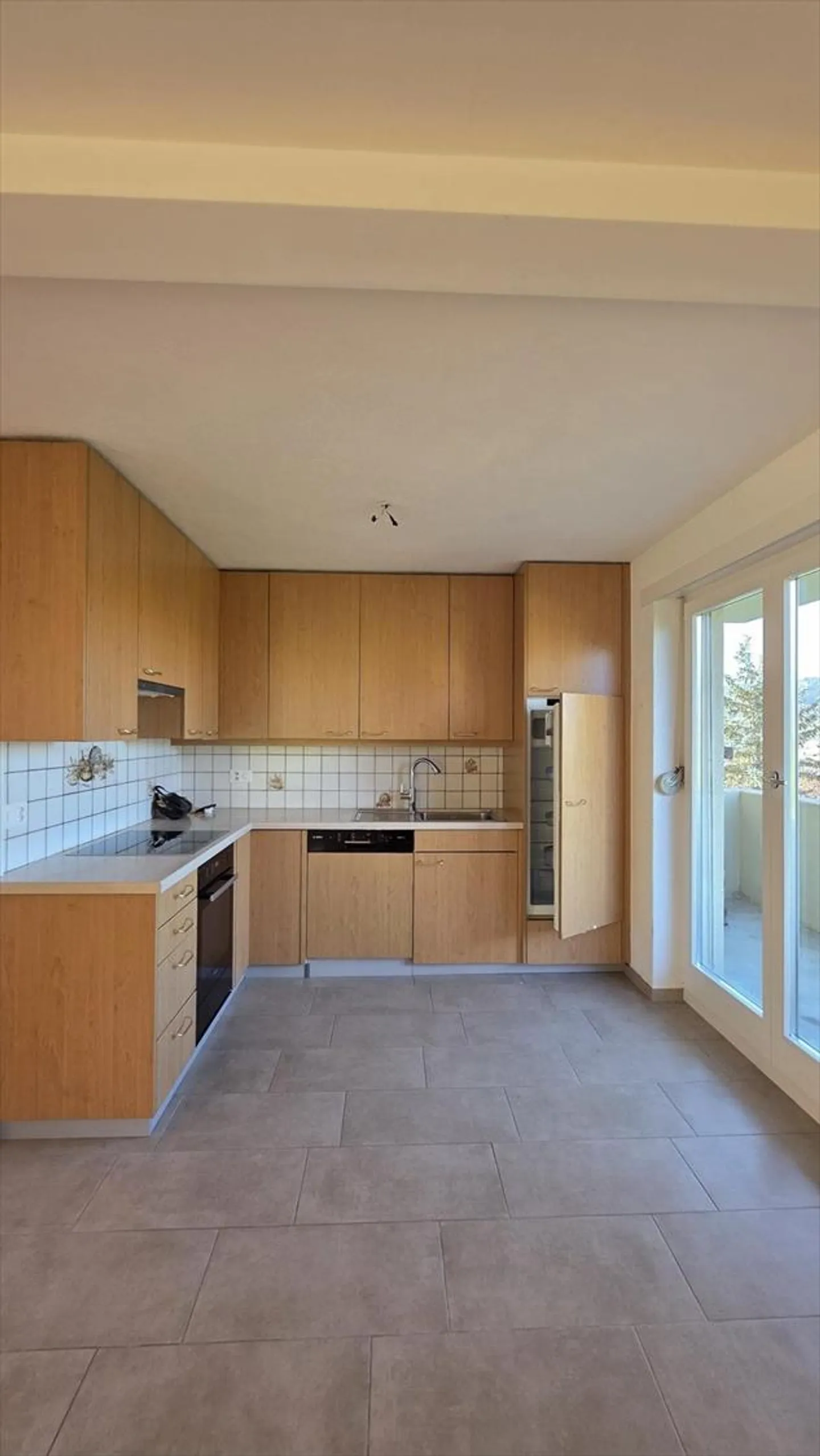 BEAUTIFUL ACCOMMODATION WITH FIREPLACE AND BALCONY - Photo 3 of 8