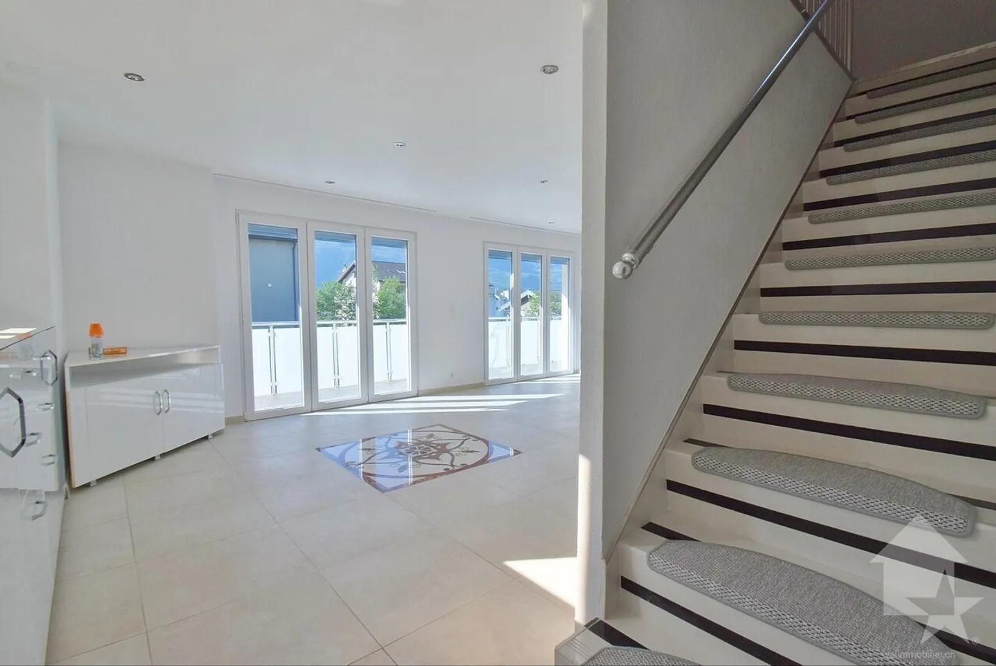 Spacious villa, completely renovated in 2014, center of Plan Conthey - Photo 6 of 21