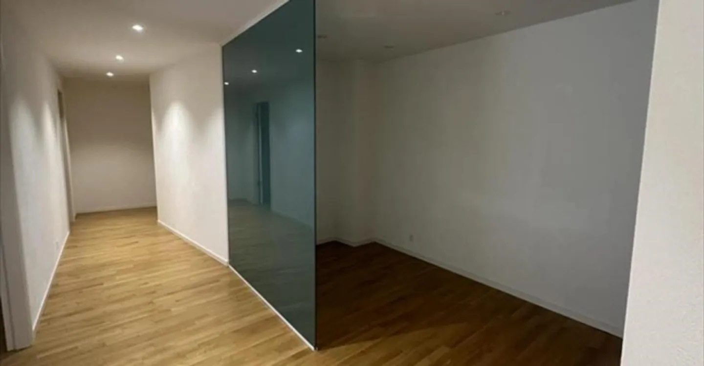 Office - Photo 2 of 11