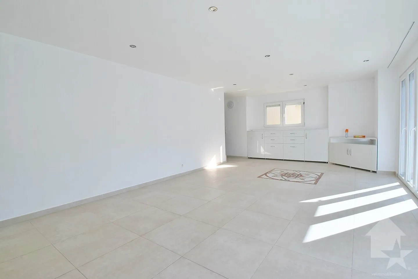 Spacious villa, completely renovated in 2014, center of Plan Conthey - Photo 5 of 21