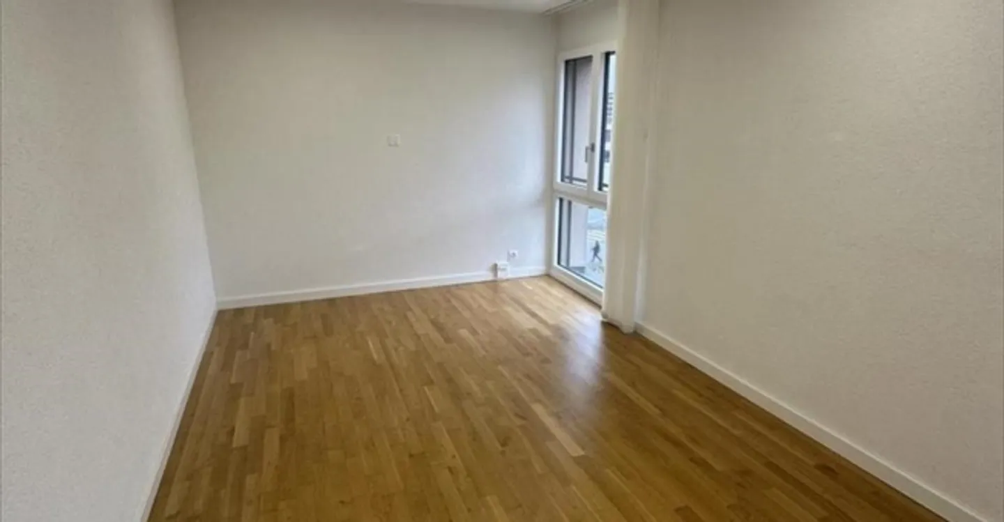 Office - Photo 3 of 11