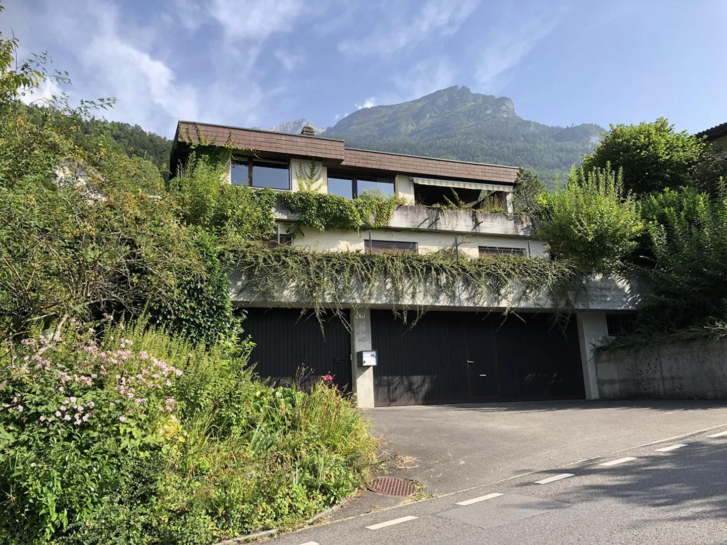 Ampia casa unifamiliare con vista da sogno - Foto 2 di 25