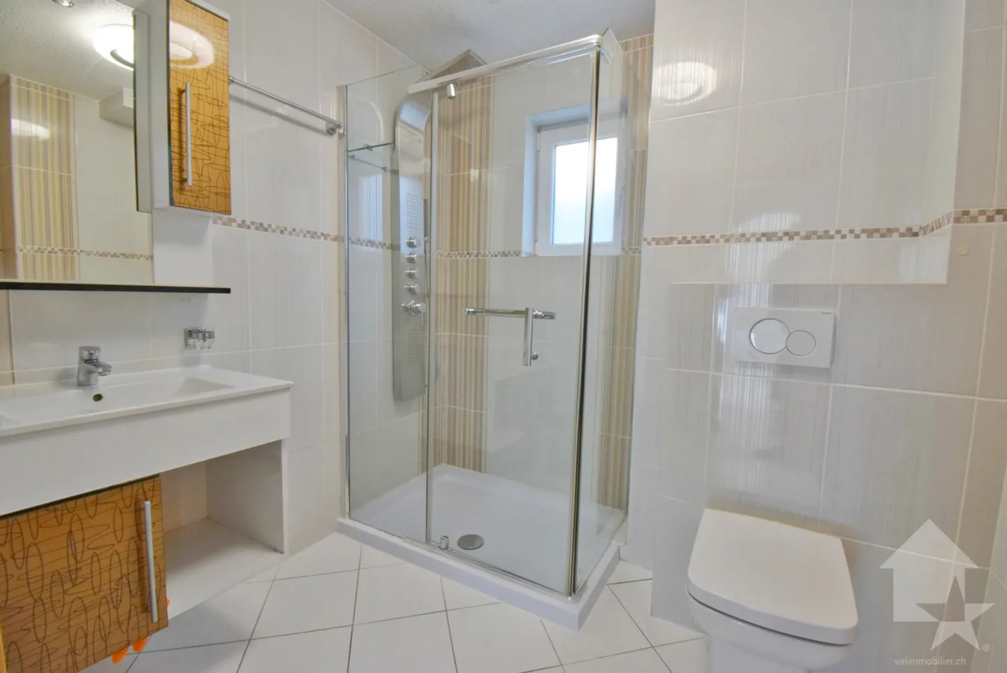 Spacious villa, completely renovated in 2014, center of Plan Conthey - Photo 15 of 21