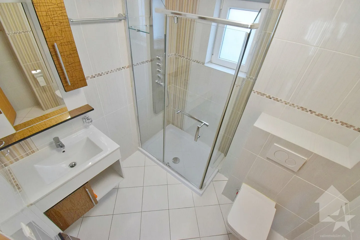 Spacious villa, completely renovated in 2014, center of Plan Conthey - Photo 16 of 21