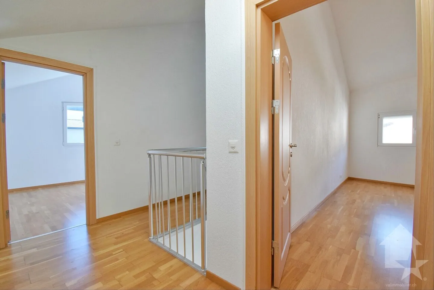 Spacious villa, completely renovated in 2014, center of Plan Conthey - Photo 10 of 21