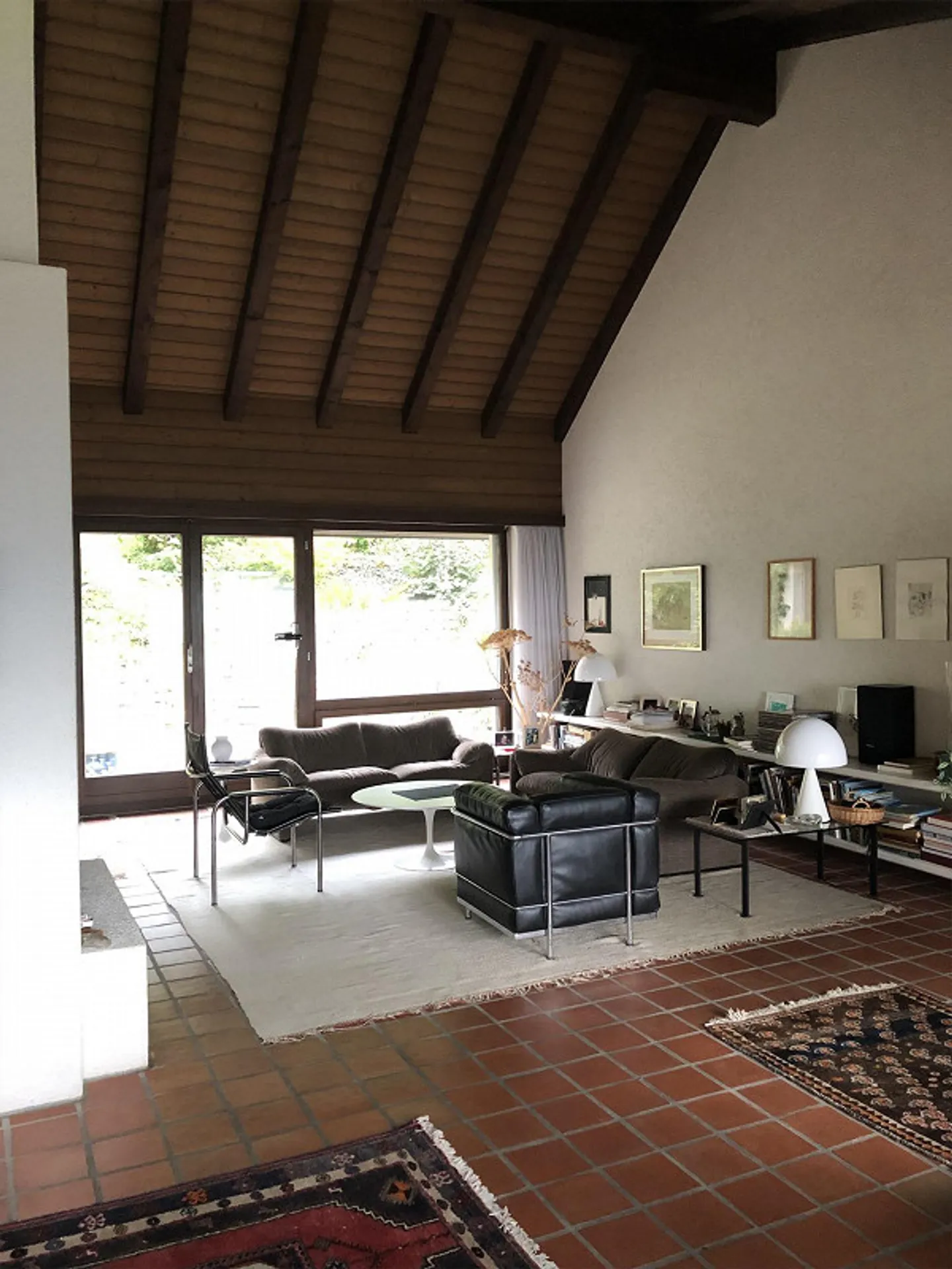 Ampia casa unifamiliare con vista da sogno - Foto 3 di 25