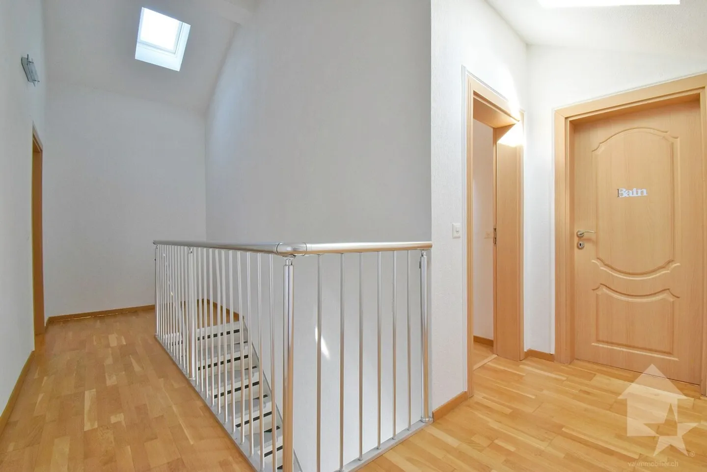 Spacious villa, completely renovated in 2014, center of Plan Conthey - Photo 13 of 21