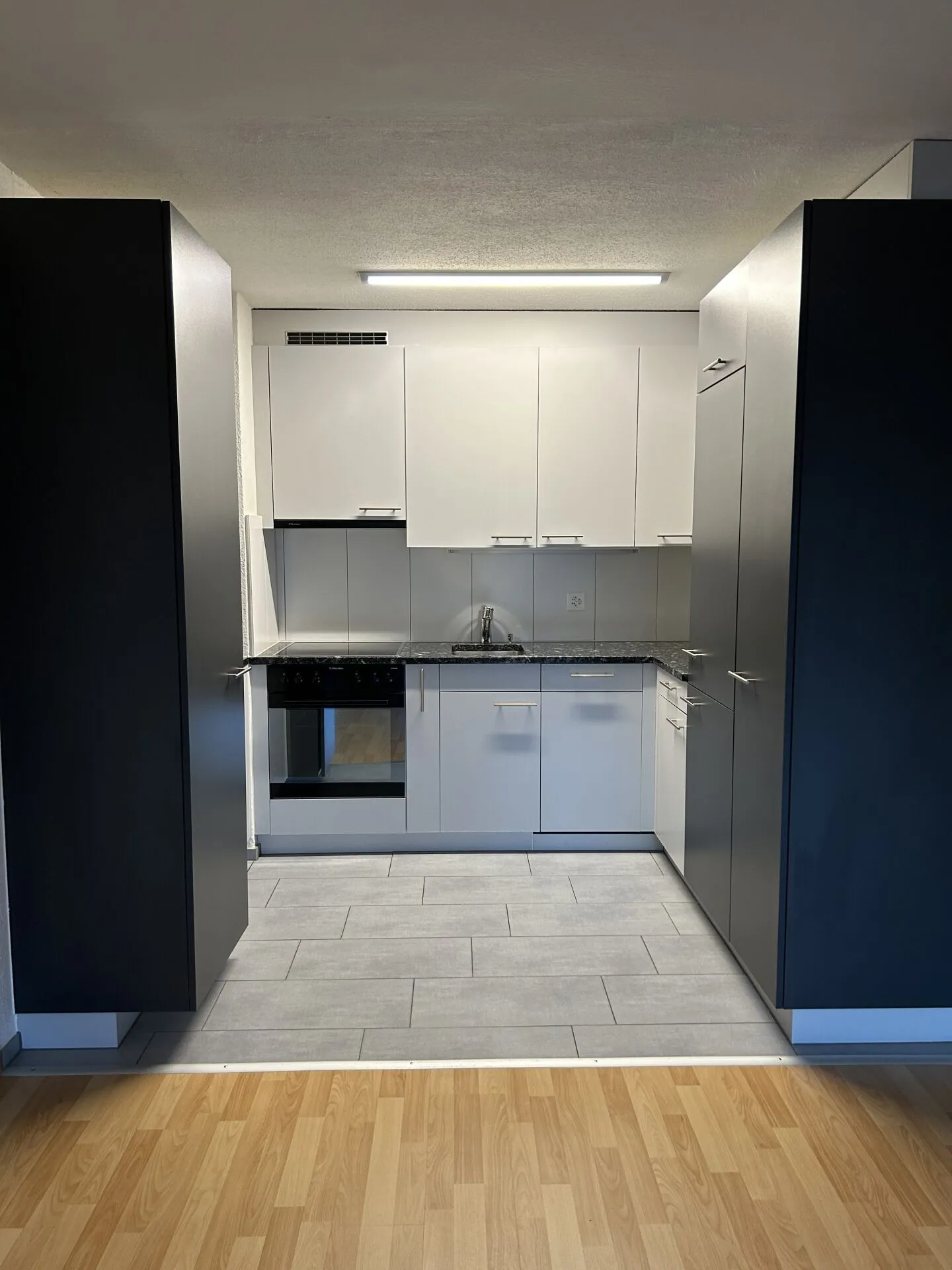 Belle appartement de 3 pièces près de la gare, avec cuisine moderne et balcon - Photo 2 sur 8