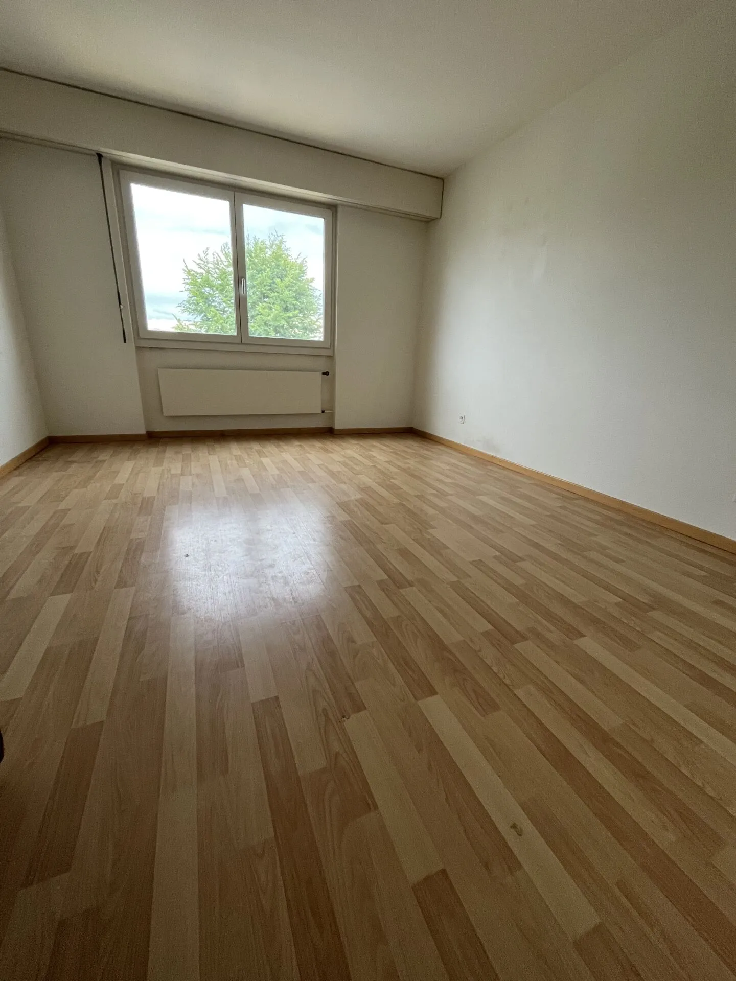 Belle appartement de 3 pièces près de la gare, avec cuisine moderne et balcon - Photo 5 sur 8