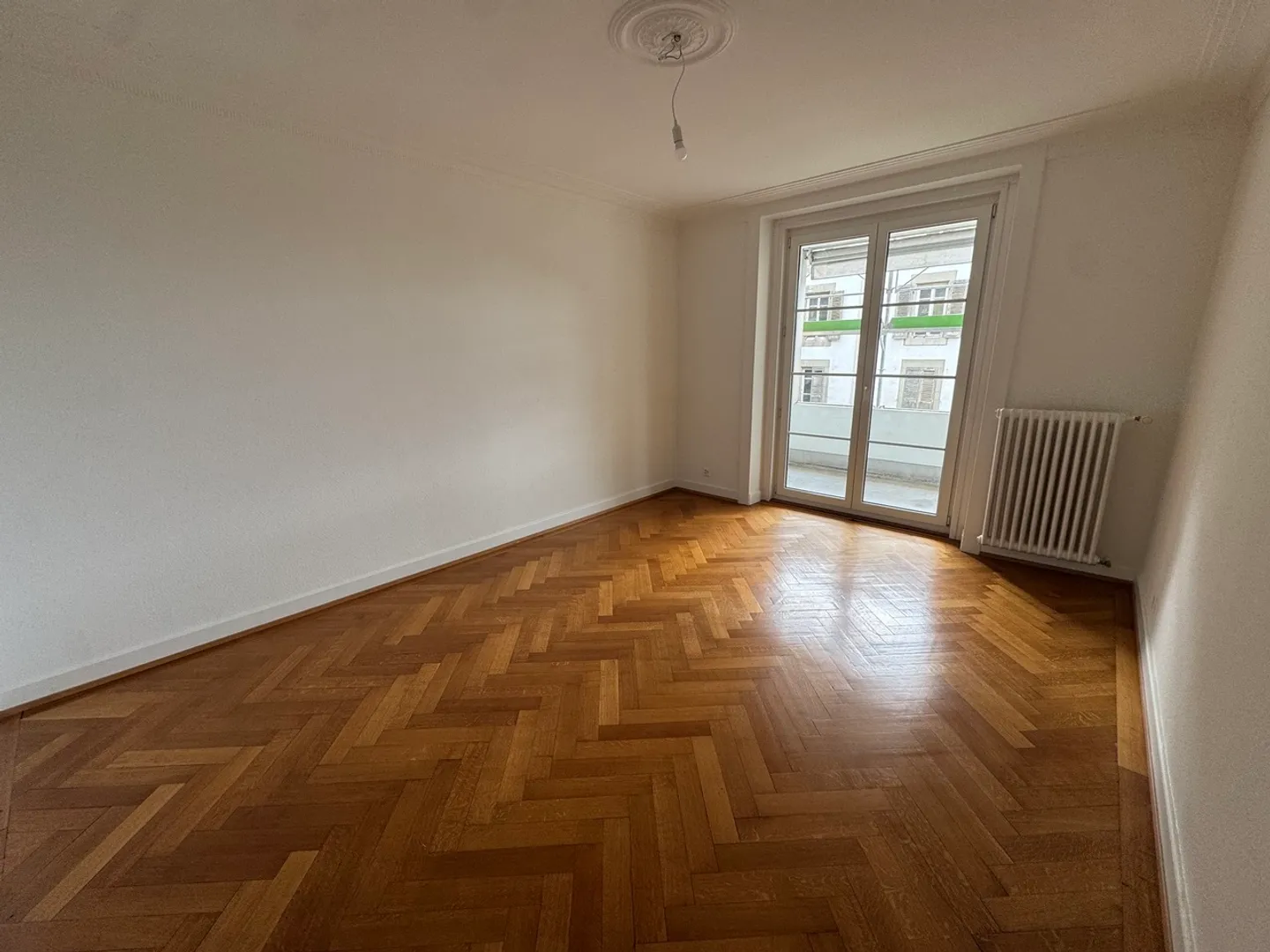 Bright and spacious 4-room apartment with balcony - Lausanne - Photo 5 of 7