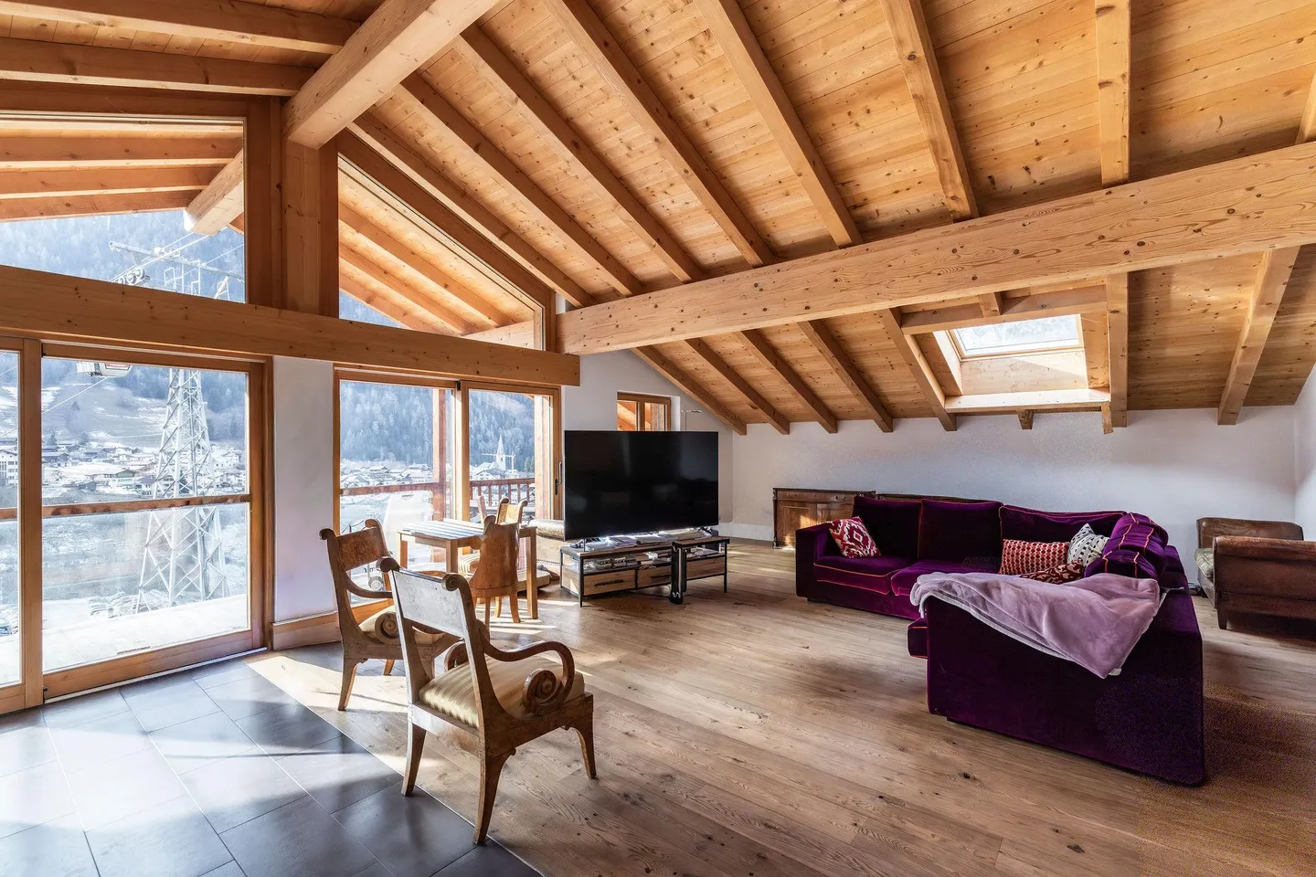 5.5 Room Penthouse in Châble - Photo 4 of 11