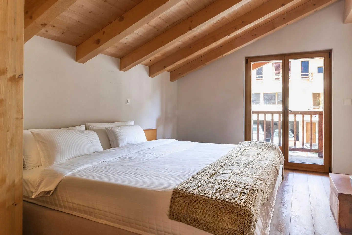 5.5 Room Penthouse in Châble - Photo 5 of 11