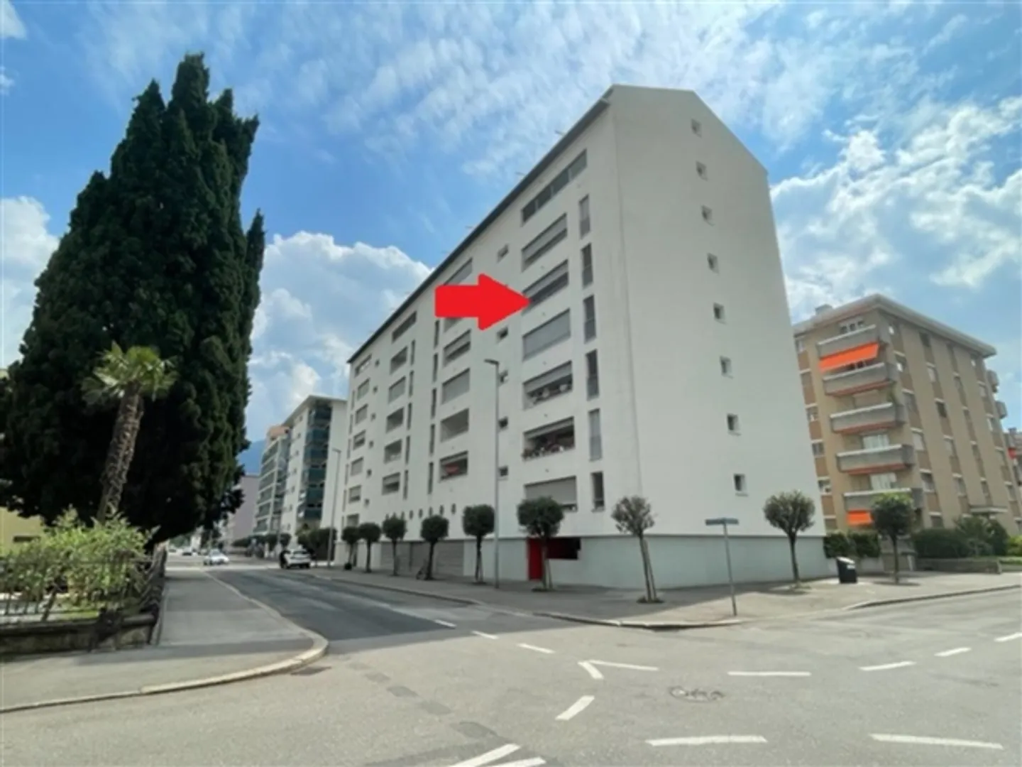 «Centrale a Locarno luminoso 3.5 locali di alto standing con posteggio coperto / Zentrale Locarno helle 3.5-Zimmer-Wohnung mit überdachtem Parkplatz» - Foto 1 di 5