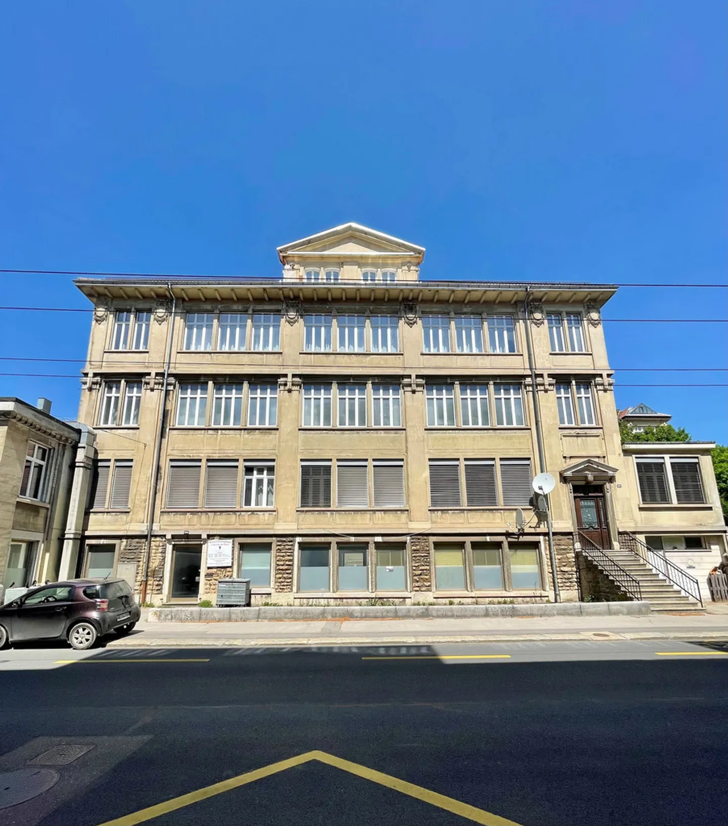 Individual Garage with Utilities - Photo 2 of 5