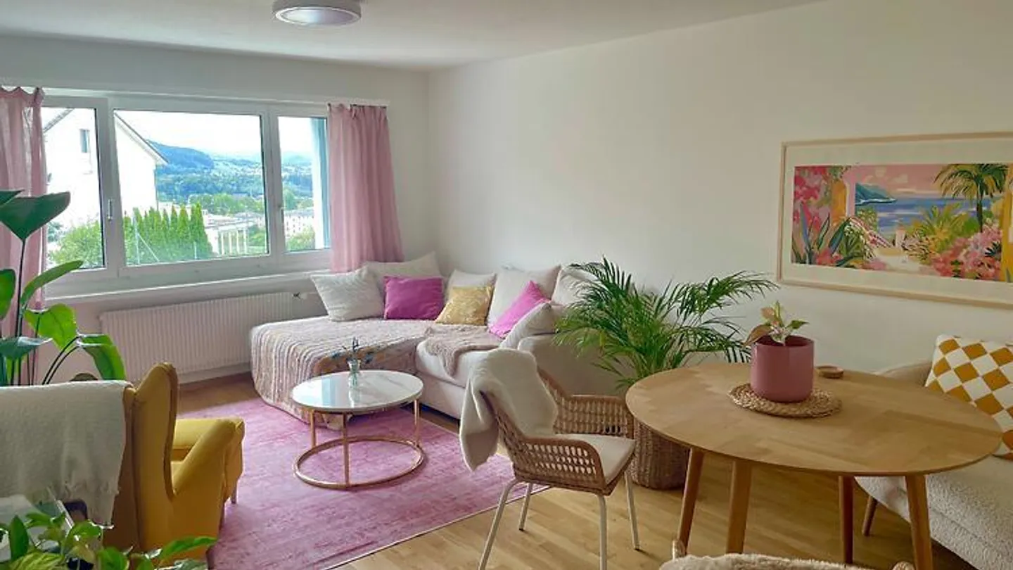 3 ROOM APARTMENT IN BRONSCHHOFEN (SG), FURNISHED, TEMPORARY - Photo 1 of 6