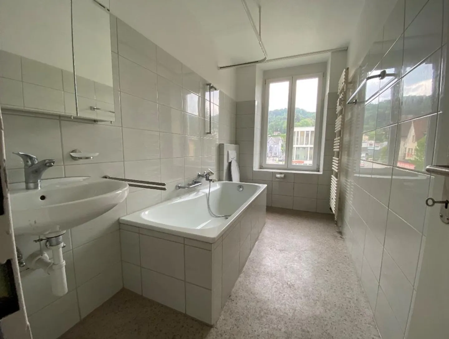 Geräumige 4.5-Zimmer-Wohnung - Foto 3 von 6