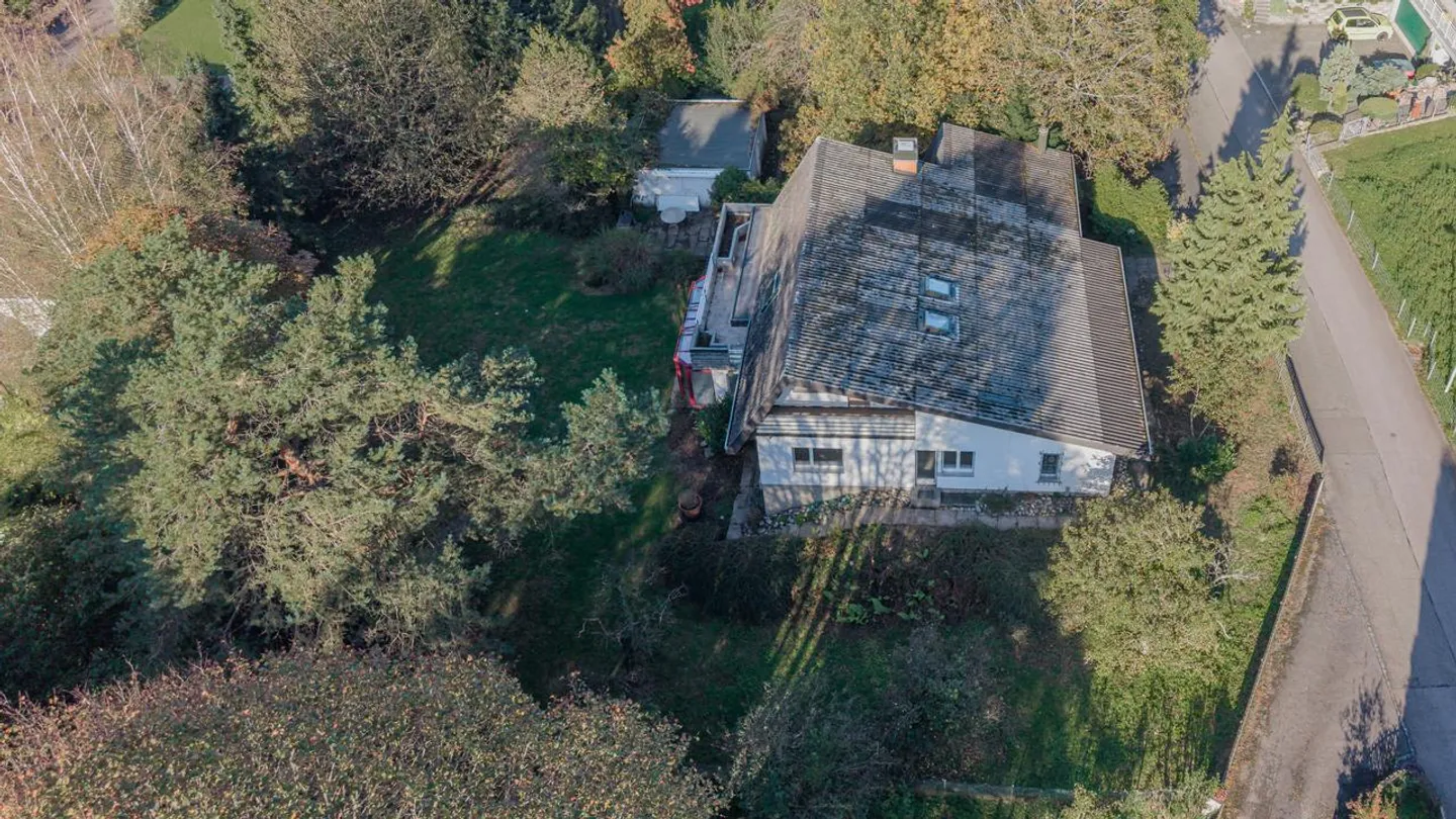 Exciting building plot in elevated and quiet location - Photo 7 of 7