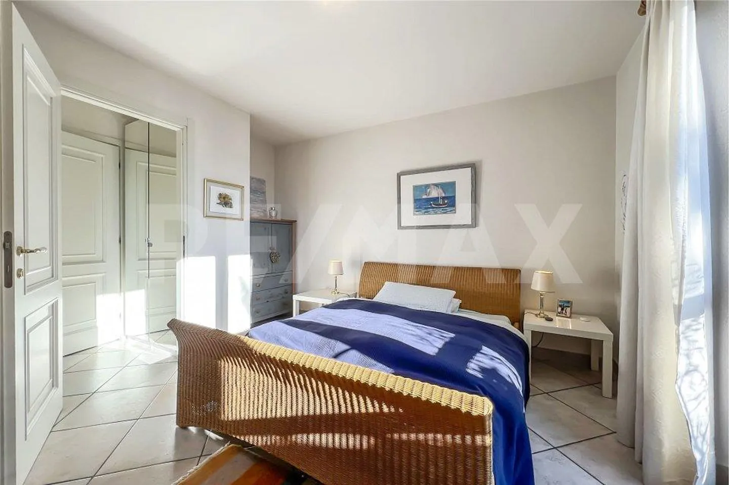 Semi-detached villa with lake view - Photo 12 of 13